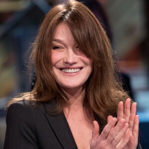 Exclusif - Carla Bruni-Sarkozy - Enregistrement de l'émission MerciBrassens, dans les studios de La Plaine Saint-Denis, qui sera diffusée sur France 2 le samedi 18 février en prime time. Le 31 janvier 2017 © Cyril Moreau / Bestimage