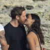 David Guetta et sa compagne Jessica Ledon passent leurs vacances avec des amis à Formentera en Espagne le 27 juin 2017.