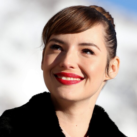 Louise Bourgoin au photocall pour le film "Sous le même Toit" lors du 20e festival du film de comédie de l'Alpe d'Huez le 20 janvier 2017. © Dominique Jacovides / Bestimage