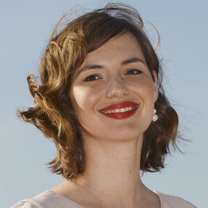 Louise Bourgoin (boucles d'oreilles Maison Lalique Joaillerie) - Photocall sur la plage lors du 30e Festival du Film de Cabourg. Le 11 juin 2016 © Coadic Guirec / Bestimage