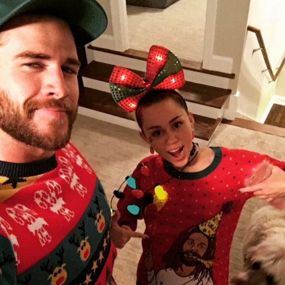 Liam Hemsworth et Miley Cyrus sur une photo publiée sur Instagram le 24 décembre 2016
