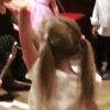 Giulia Sarkozy danse lors du dernier spectacle de son école, vidéo postée début juillet 2017 sur le compte Instagram de sa maman, Carla Bruni.