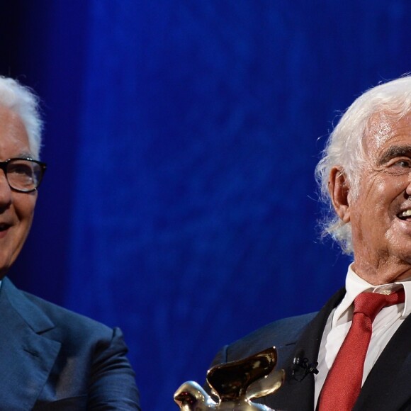 Paolo Baratta, Jean-Paul Belmondo, Sophie Marceau - Remise du Lion d'Or à Jean-Paul Belmondo pour l'ensemble de sa carrière lors du 73ème Festival du Film de Venise, la Mostra.