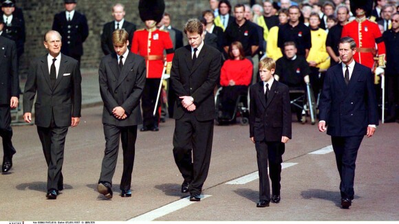 Prince William, les funérailles de Diana : "Je crois qu'elle marchait avec nous"