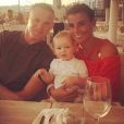 Wayne et Coleen Rooney posent avec leur fils Kit à l'occasion de vacances à Ibiza. Instagram, juin 2017.