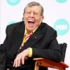 Jerry Lewis - Jerry Lewis laisse ses empreintes dans le ciment hollywoodien, le 12 avril 2014.