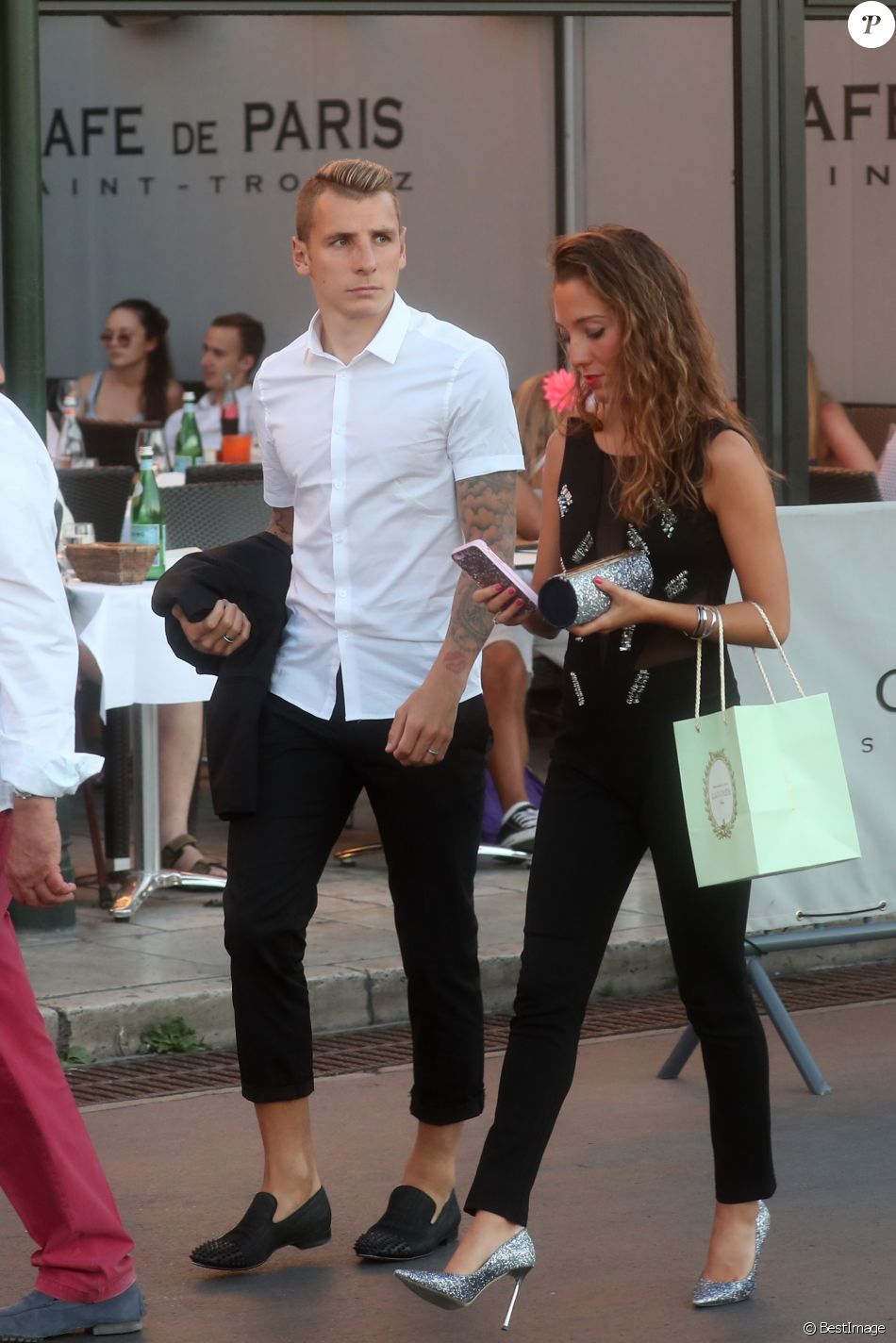 Exclusif Le Joueur Du FC Barcelone Lucas Digne Et Sa Femme Tiziri exclusif-le-joueur-du-fc-barcelone-lucas-digne-et-sa-femme-tiziri