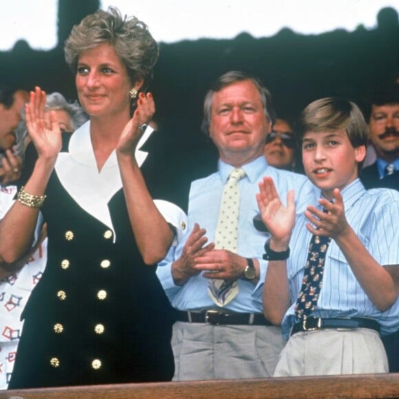 Lady Di avec les princes William et Harry à la finale dames du tournoi de Wimbledon en juin 1994.