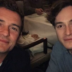 Orlando Bloom et son cousin le pianiste Thomas Enhco à Shanghai le 10 mai 2017 - Orlando Bloom, découvrez les membres célèbres de sa famille en France et ses attaches en Charente-Maritime notamment à l'île de Ré.