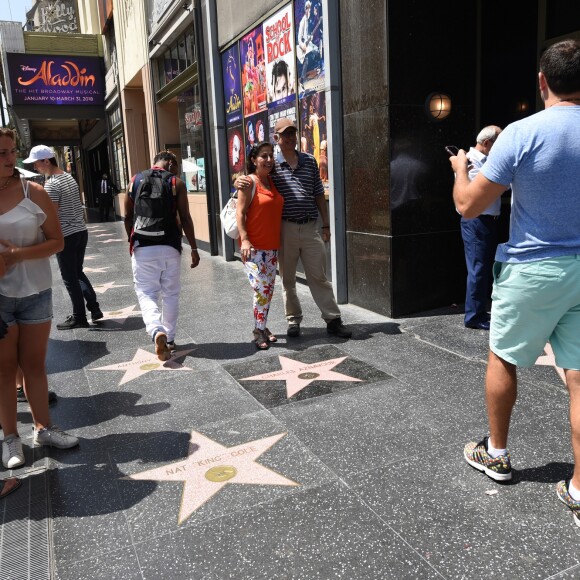 Charles Aznavour reçoit son étoile sur le Hollywood Walk of Fame à Los Angeles, le 24 août 2017. © Chris Delmas/Bestimage