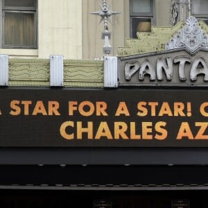 Charles Aznavour reçoit son étoile sur le Hollywood Walk of Fame à Los Angeles, le 24 août 2017. © Chris Delmas/Bestimage