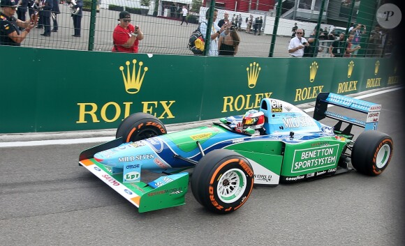 Mick Schumacher a eu l'occasion d'effectuer le 27 août 2017 un tour d'honneur au volant de la Formule 1 Benetton à bord de laquelle son père Michael Schumacher remporta 25 ans plus tôt son premier Grand Prix en Formule 1 (le 30 août 1992) et son premier titre de champion du monde (en 1994), sur le circuit de Spa-Francorchamps avant le départ du Grand Prix de Belgique.