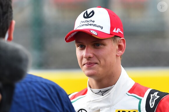 Mick Schumacher, fils de Michael, a effectué le 27 août 2017 un tour d'honneur au volant de la Formule 1 Benetton à bord de laquelle son père Michael Schumacher remporta 25 ans plus tôt son premier Grand Prix en Formule 1 (le 30 août 1992) et son premier titre de champion du monde (en 1994), sur le circuit de Spa-Francorchamps avant le départ du Grand Prix de Belgique.