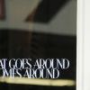 Victoria Beckham et son fils Romeo quittent le magasin "What Goes Around Comes Around" dans le quartier de Soho à New York. Le 29 août 2017.