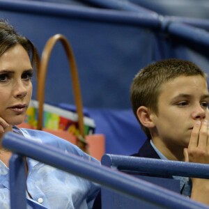 Victoria Beckham et son fils Romeo Beckham assistent au match Madison Keys contre Elise Mertens à l'US Open 2017. New York, le 29 août 2017.