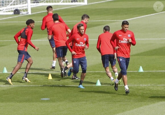 Neymar Jr et ses coéquipiers au Camp des Loges. Saint-Germain-en-Laye, le 11 août 2017.