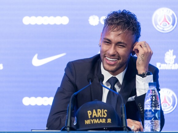 Neymar Jr en conférence de presse au Parc des Princes. Paris, le 4 août 2017 © Pierre Perusseau / Bestimage