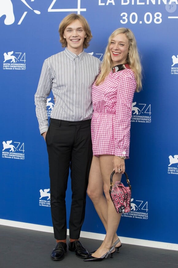 Charlie Plummer et Chloe Sevigny - Photocall du film "Lean on Pete" lors du 74ème Festival International du Film de Venise, la Mostra le 1er septembre 2017.