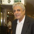 Semi-Exclusif - Enrico Macias - Jean-Claude Darmon, L'homme d'affaires spécialiste du football, présente son nouveau livre "Au nom du foot" à la FNAC des Ternes à Paris, le 7 juin 2016. © Pierre Perusseau/Bestimage