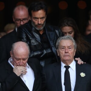 Pascal Desprez, Anthony Delon et Alain Delon - Sorties des obsèques de Mireille Darc en l'église Saint-Sulpice à Paris. Le 1er septembre 2017