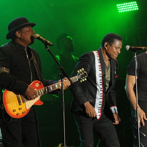 Le groupe "The Jacksons" avec Jackie Jackson, Tito Jackson, Jermaine Jackson et Marlon Jackson (anciennement The Jackson 5 avec Michael Jackson) - Le groupe "The Jacksons" en concert au festival de Blackpool en Angleterre le 26 aout 2017