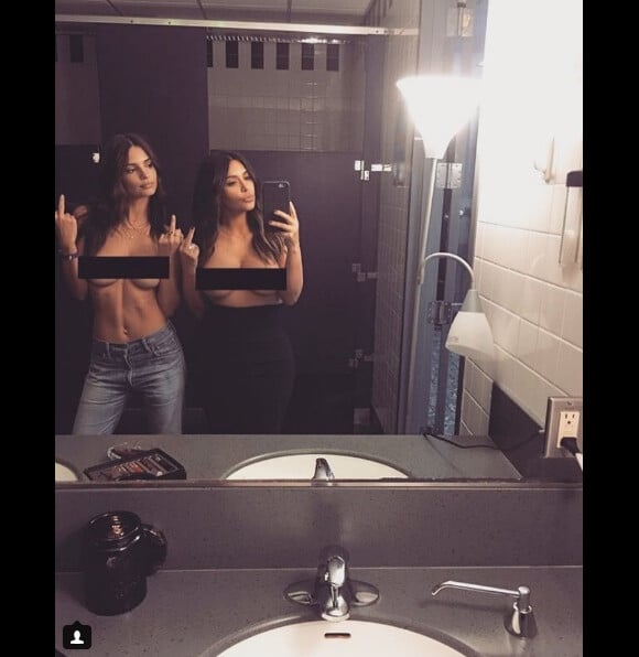 Emily Ratajkowski et Kim Kardashian topless sur Instagram. Mars 2016.