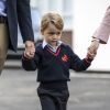 Le prince William, duc de Cambridge emmène son fils le prince George de Cambridge pour son premier jour à l'école à Londres le 7 septembre 2017.  Prince George arrives with the Duke of Cambridge at Thomas's Battersea in London, as he starts his first day of school.07/09/2017 - Londres
