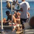 Exclusif - Jessica Thivenin et son compagnon Thibault Garcia (Les Marseillais) en vacances à Mykonos, le 27 août 2017.