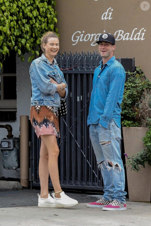 Exclusif - Adam Levine et sa femme Behati Prinsloo sont allés diner au restaurant Giorgio Baldi à Santa Monica, le 23 juin 2017.