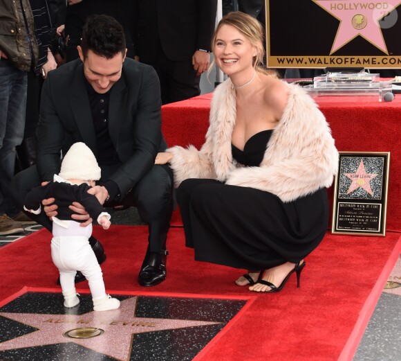 Adam Levine avec sa femme Behati Prinsloo et sa fille Dusty Rose Levine - Adam Levine reçoit son étoile sur le Walk of Fame à Hollywood, le 10 février 2017 © Chris Delmas/Bestimage