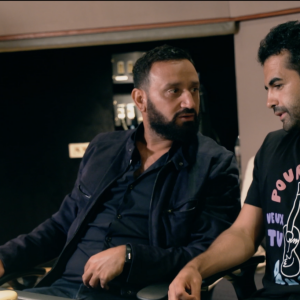 Nazim en studio avec Cyril Hanouna pour l'enregistrement de son single Pourquoi veux-tu que je danse ?, des coulisses déjantées... © Universal / Polydor