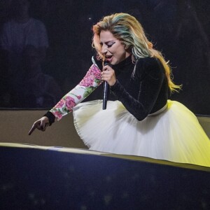 Lady Gaga en concert au Rogers Arena à Vancouver à l'occasion de sa tournée mondiale "Joanne", le 1er août 2017.
