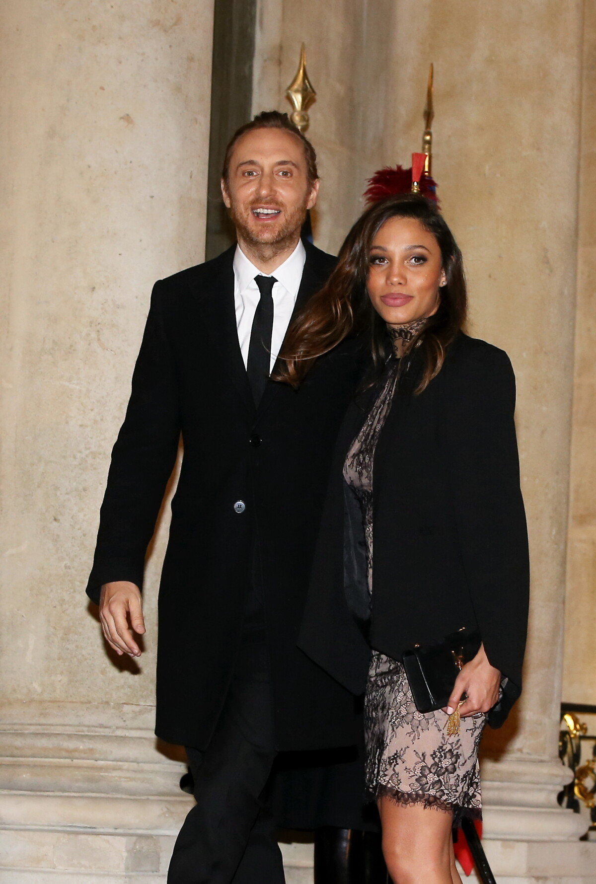 Photo Le DJ David Guetta et sa compagne Jessica Ledon arrivent au