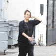 Jessica Alba enceinte est allée déjeuner avec ses filles Honor et Haven à Beverly Hills, le 17 septembre 2017