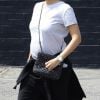 Jessica Alba enceinte fait du shopping en famille chez Boffi à West Hollywood, le 16 septembre 2017