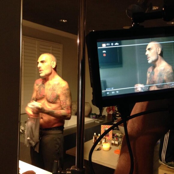 Christian Audigier lors du tournage du documentaire "Vif the movie", retraçant son parcours et son combat contre le cancer.