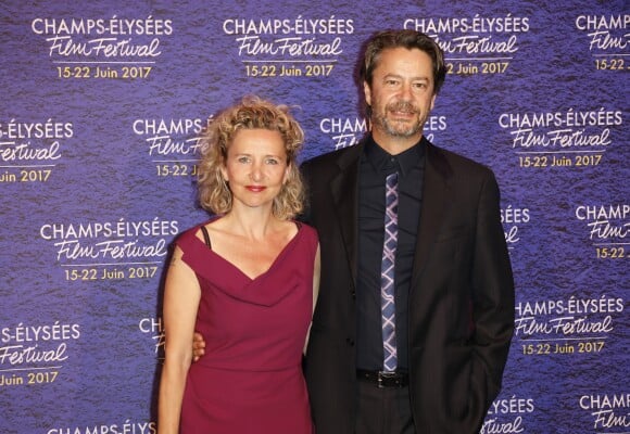 Thibault de Montalembert et son épouse Helène lors du photocall pour l'ouverture du 6ème "Champs Elysées Film Festival" à Paris, le 15 juin 2017. © Marc Ausset-Lacroix/Bestimage