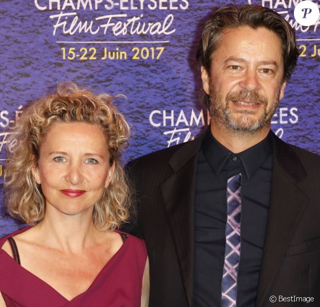 Thibault de Montalembert et son épouse Helène lors du photocall pour l'ouverture du 6ème "Champs Elysées Film Festival" à Paris, le 15 juin 2017. © Marc Ausset-Lacroix/Bestimage