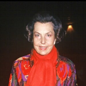 Liliane Bettencourt au défilé Emmanuel Ungaro, collection haute-couture printemps-été 1994, à Paris.