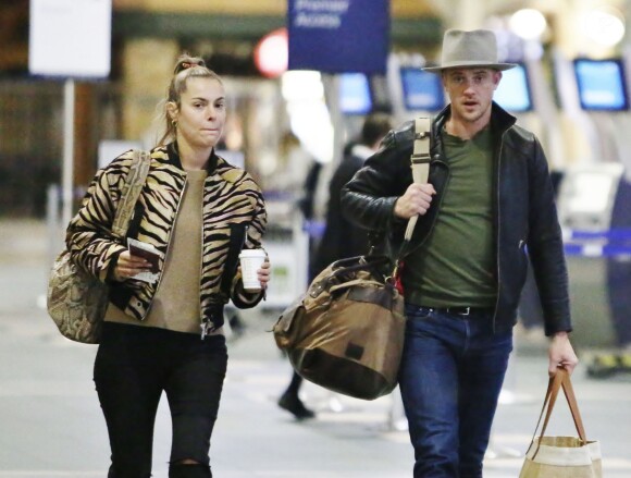 Exclusif - Boyd Holbrook et sa petite amie Tatiana Pajkovic à l'aéroport de Vancouver pour prendre l'avion à destination de Los Angeles, le 14 avril 2017