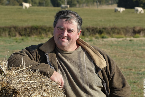 <span>Jean-Marc, 52 ans, est viticulteur et éleveur de vaches allaitantes en Bourgogne. Candidat de "L'amour est dans le pré 2017". </span>