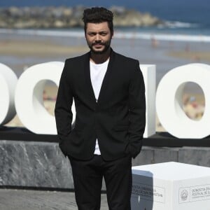 Kev Adams au photocall du film "Tout là-haut" lors du 65ème festival du film de San Sebastian, Espagne, le 24 septembre 2017.