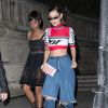Exclusif - Bella Hadid quitte le restaurant "Monsieur Bleu" à Paris, habillée d'un top et d'une pochette Off-White™ (collection printemps-été 2018), d'un jean Ksenia Schnaider et de chaussures noires. Le 26 septembre 2017.
