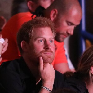 Le prince Harry assiste à l'épreuve d'aviron en intérieur lors des Invictus Games 2017 à Toronto. Le 27 septembre 2017