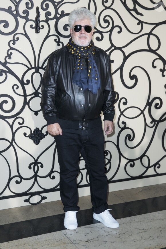 Pedro Almodovar - People au photocall du défilé de mode Givenchy collection prêt-à-porter Printemps/Eté 2018 lors de la fashion week à Paris le 1er octobre 2017. © Olivier Borde/Bestimage