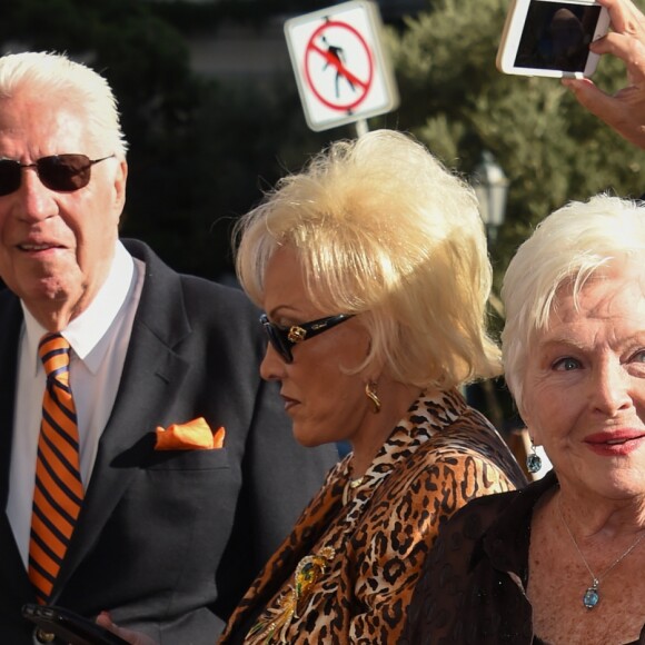 Line Renaud - Line Renaud a dévoilé une plaque de rue portant son nom à Las Vegas, Line Renaud Rd. Le 28 septembre 2017 © Chris Delmas / Bestimage