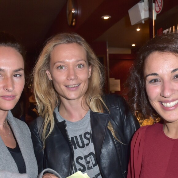 Vanessa Demouy, Caroline Vigneaux et Lina Lamara à la générale de la pièce "La Clef de Gaïa" au théâtre des Mathurins à Paris, le 4 octobre 2017. © Giancarlo Gorassini/Bestimage