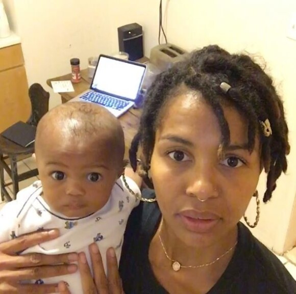 Ayo avec son fils Jimi-Julius sur Instagram, le 18 septembre 2017.