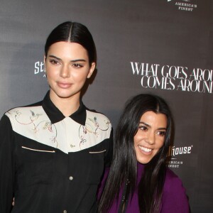 Kendall Jenner, Kourtney Kardashian - Soirée d'anniversaire du magasin de vêtements "What Goes Around Comes Around" à Beverly Hills, le 11 octobre 2017. © CPA/Bestimage