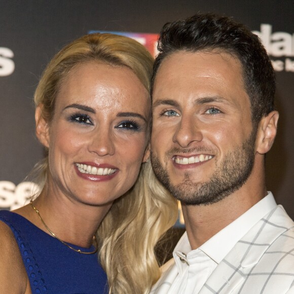 Elodie Gossuin (robe Christophe Guillarmé) et son danseur Christian Millette lors du photocall de présentation du jury et des nouveaux couples de "Danse avec les Stars" au siège de TF1 à Boulogne-Billancourt, le 28 septembre 2017. © Pierre Pérusseau/Bestimage